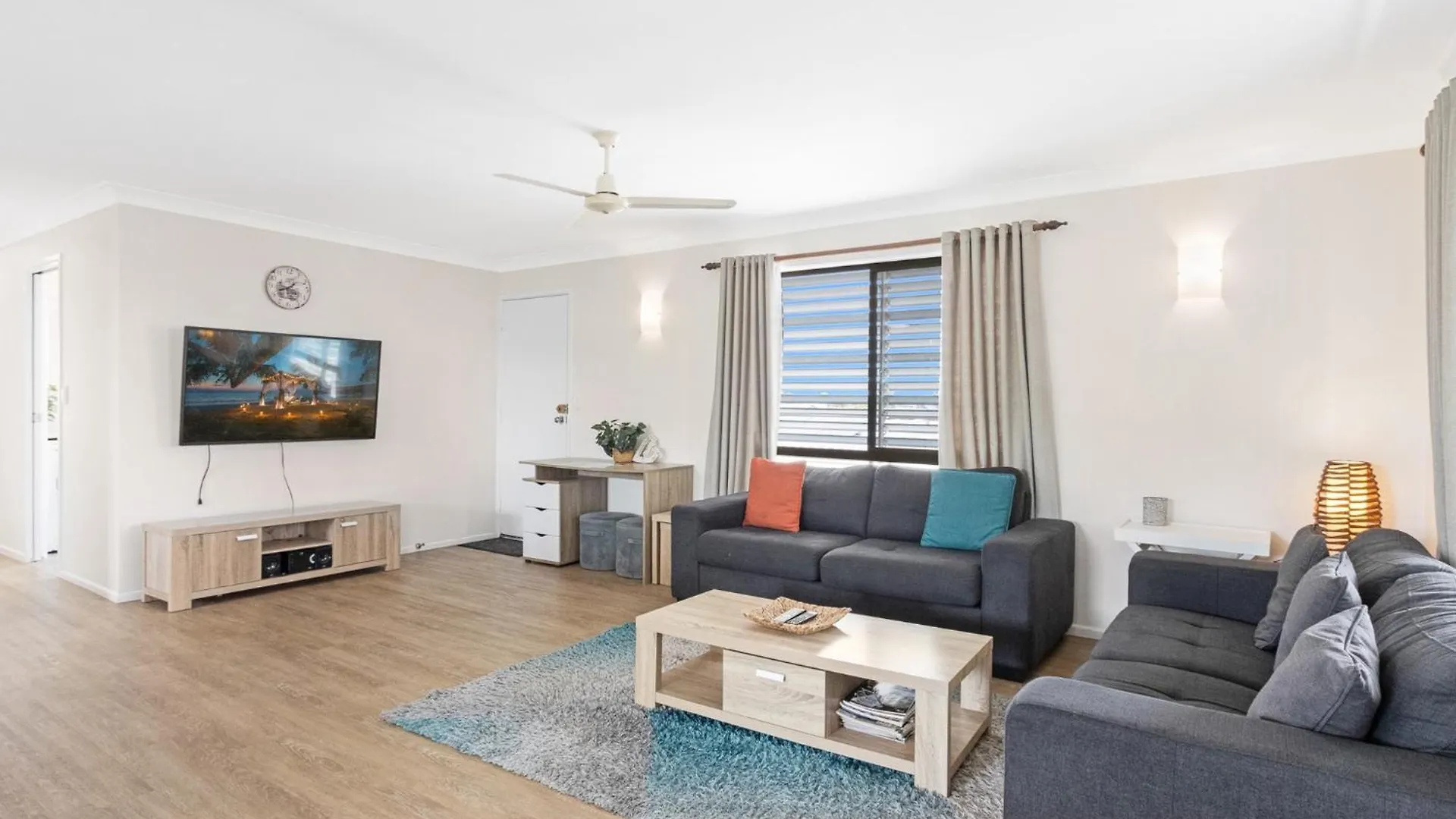 Upstairs Villa Minutes To The Beach Hervey Bay 0*,